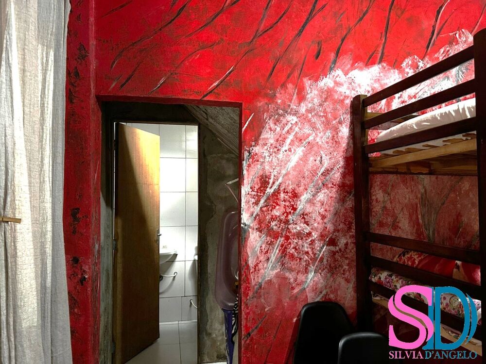Casa à venda com 6 quartos, 100m² - Foto 3