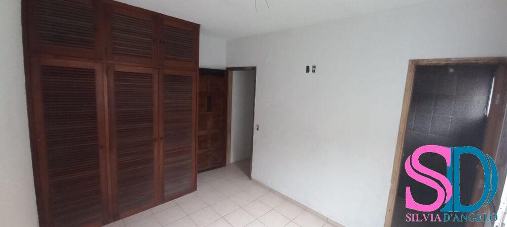 Casa, 6 quartos, 250 m² - Foto 1