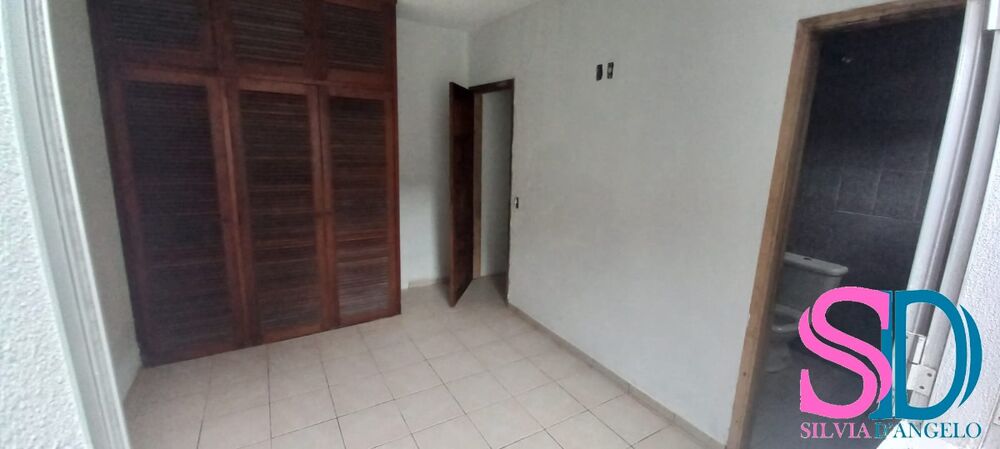 Casa, 6 quartos, 250 m² - Foto 2