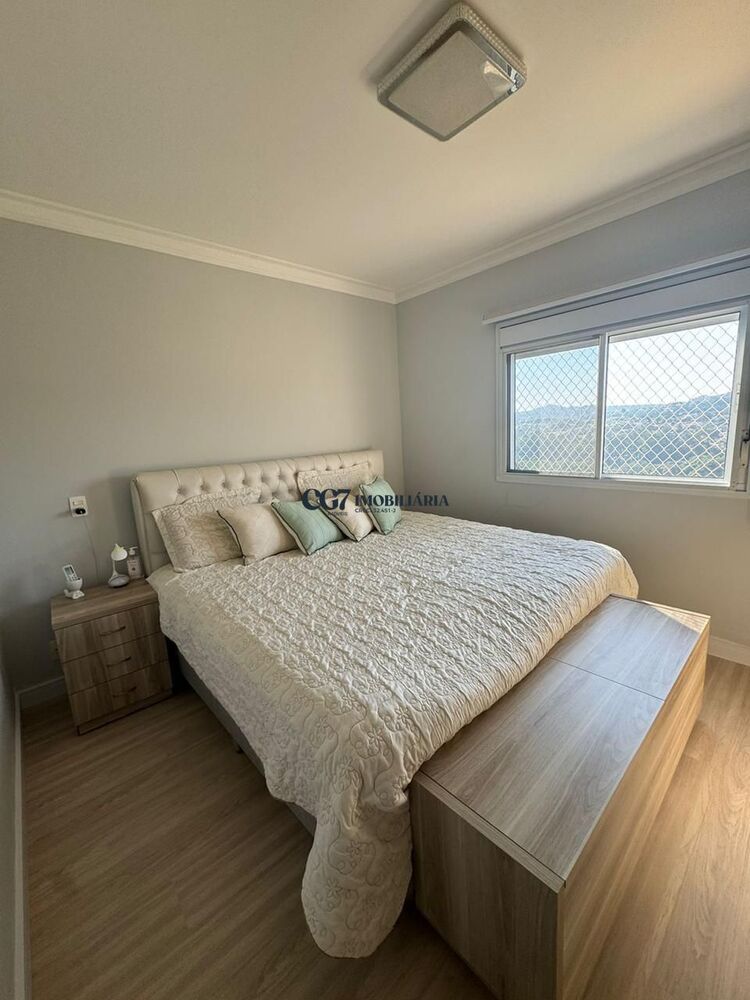 Apartamento à venda com 3 quartos, 110m² - Foto 4