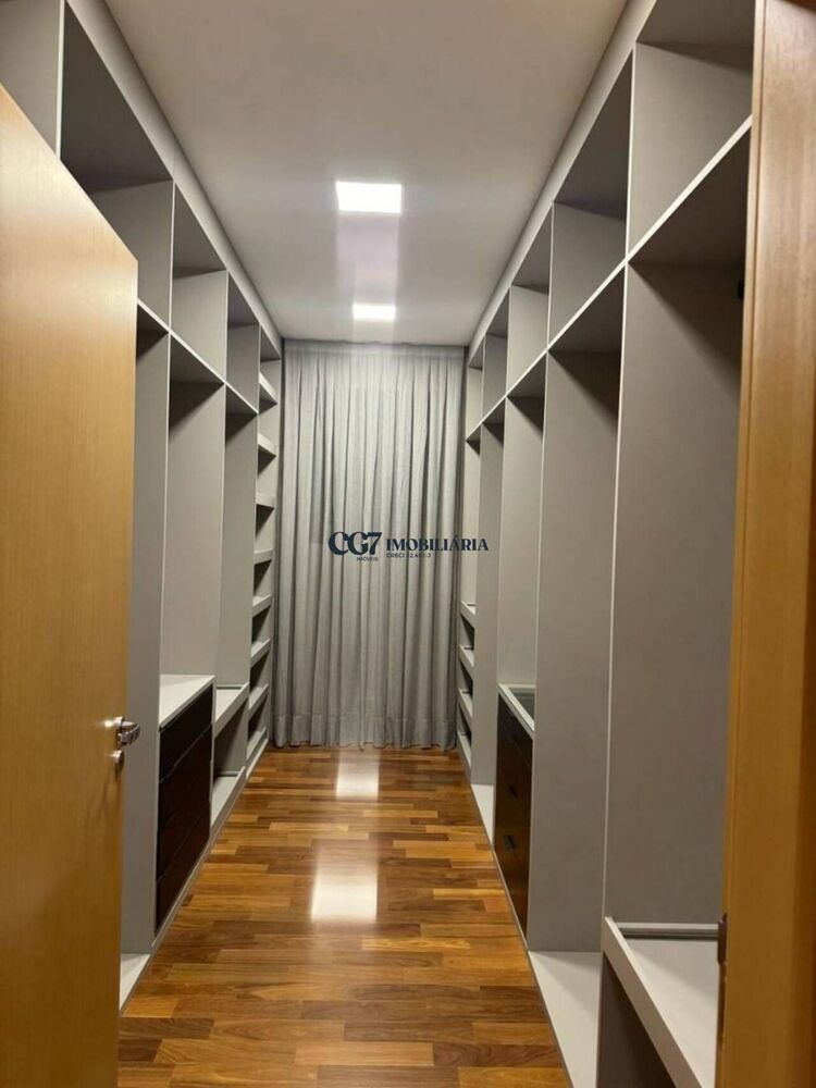 Sobrado, 4 quartos, 703 m² - Foto 1