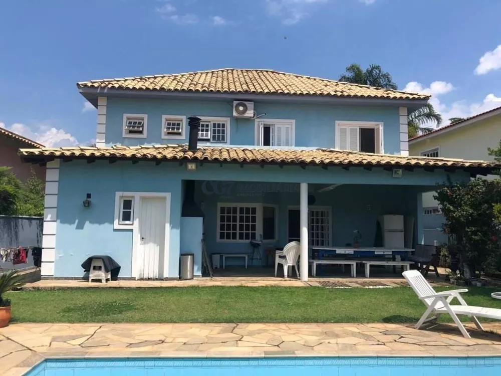 Sobrado à venda com 4 quartos, 329m² - Foto 1