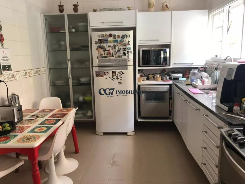 Sobrado à venda com 4 quartos, 329m² - Foto 5