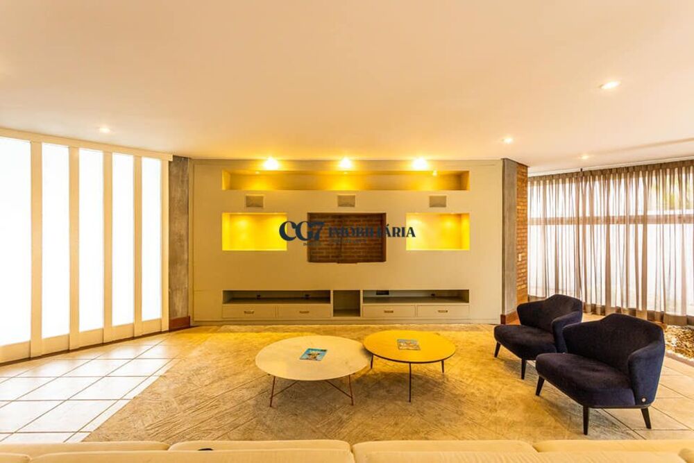 Sobrado à venda e aluguel com 4 quartos, 750m² - Foto 1