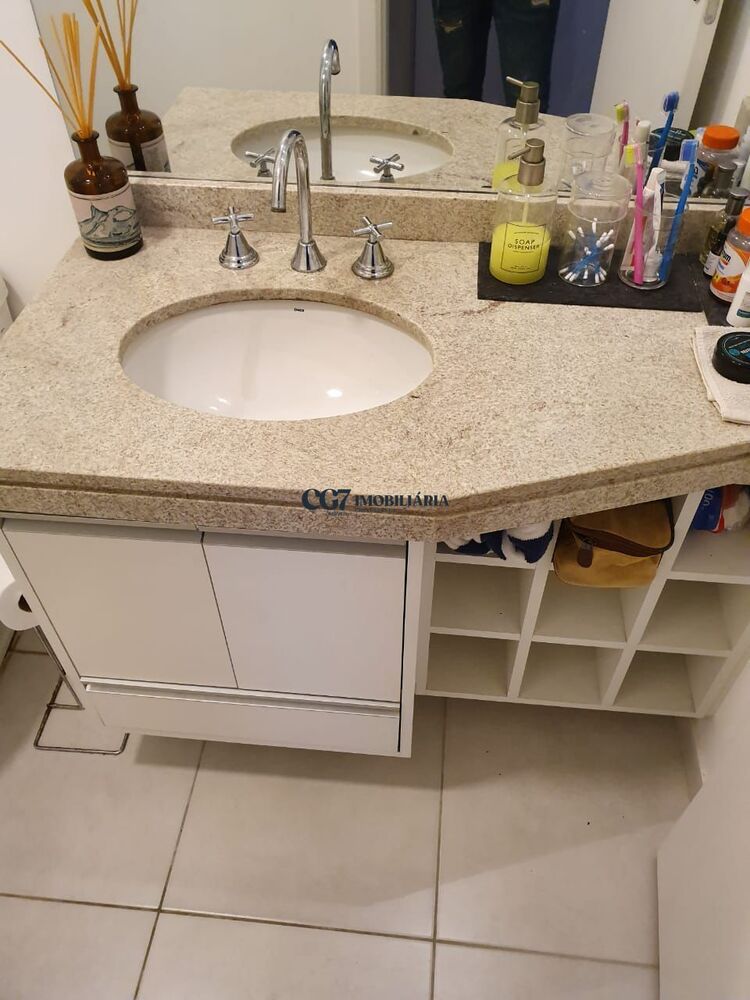 Apartamento para alugar com 1 quarto, 51m² - Foto 15