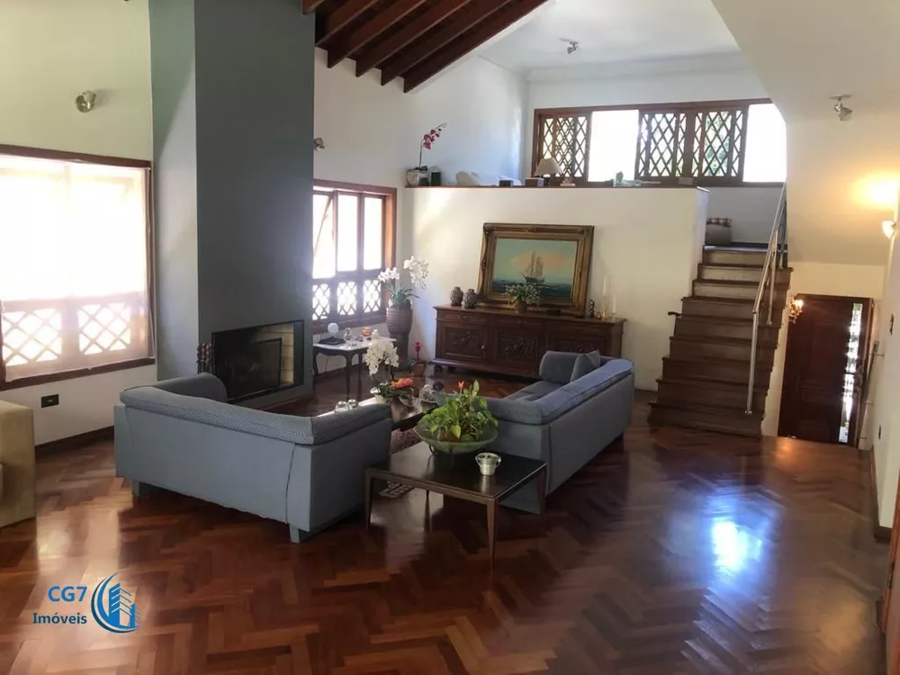 Casa de Condomínio à venda com 3 quartos, 372m² - Foto 1