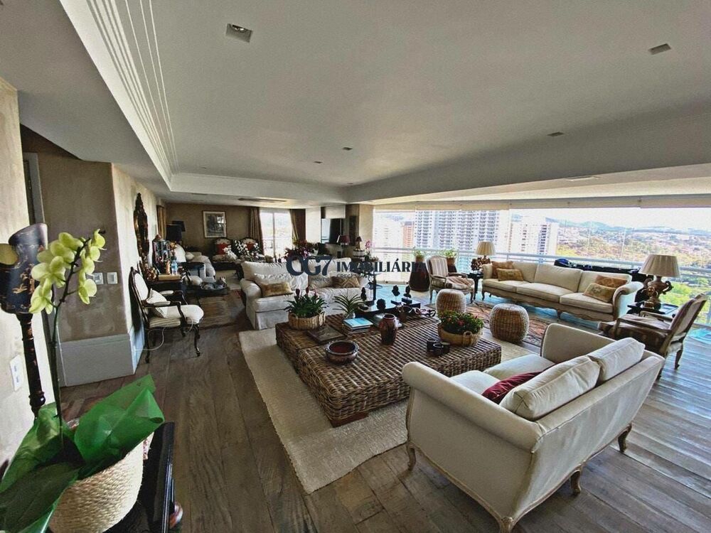 Apartamento, 3 quartos, 261 m² - Foto 1