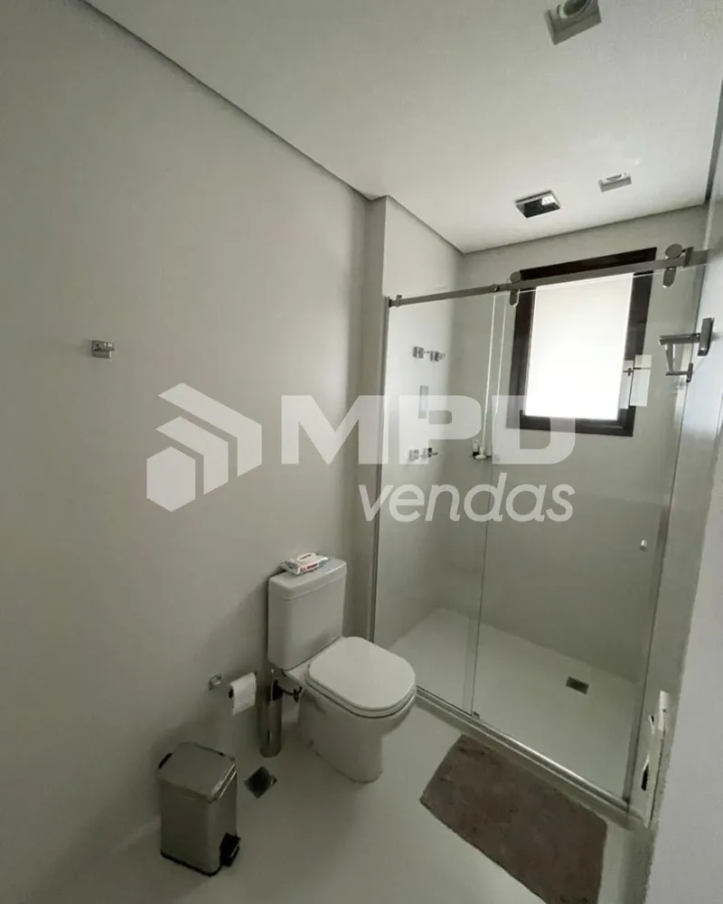 Apartamento, 3 quartos, 228 m² - Foto 1