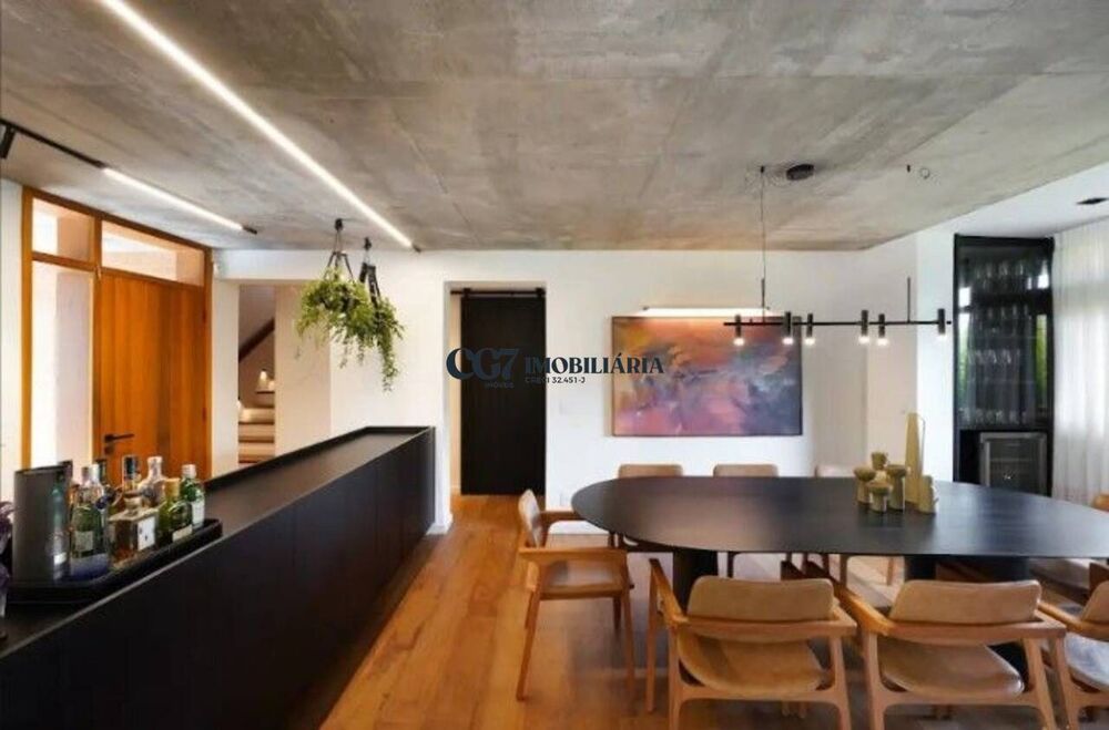 Sobrado, 5 quartos, 695 m² - Foto 1