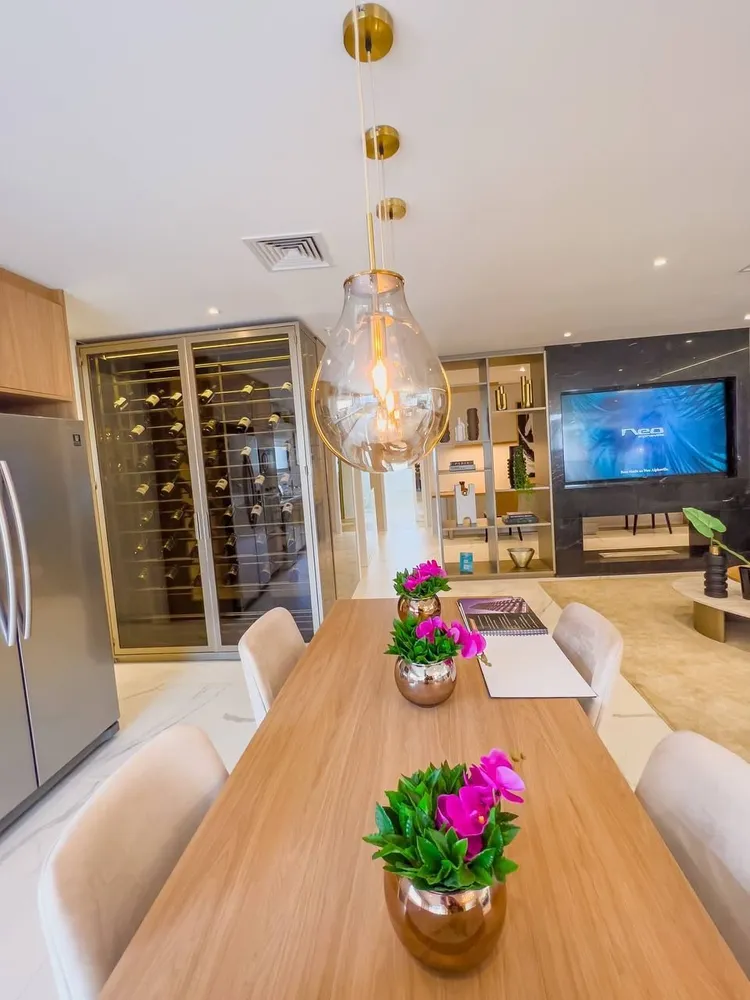 Apartamento, 3 quartos, 244 m² - Foto 1