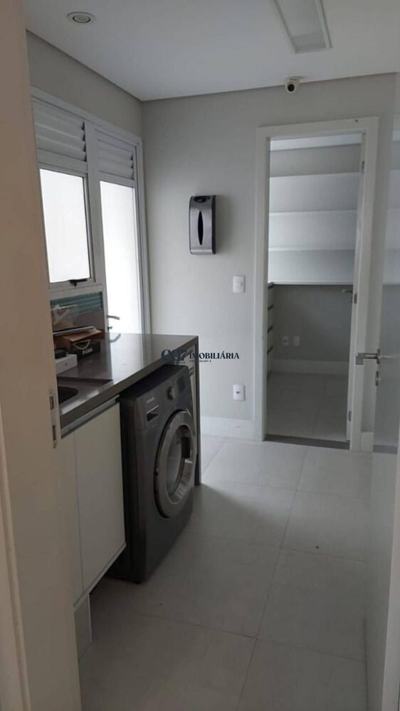 Apartamento, 3 quartos, 252 m² - Foto 1