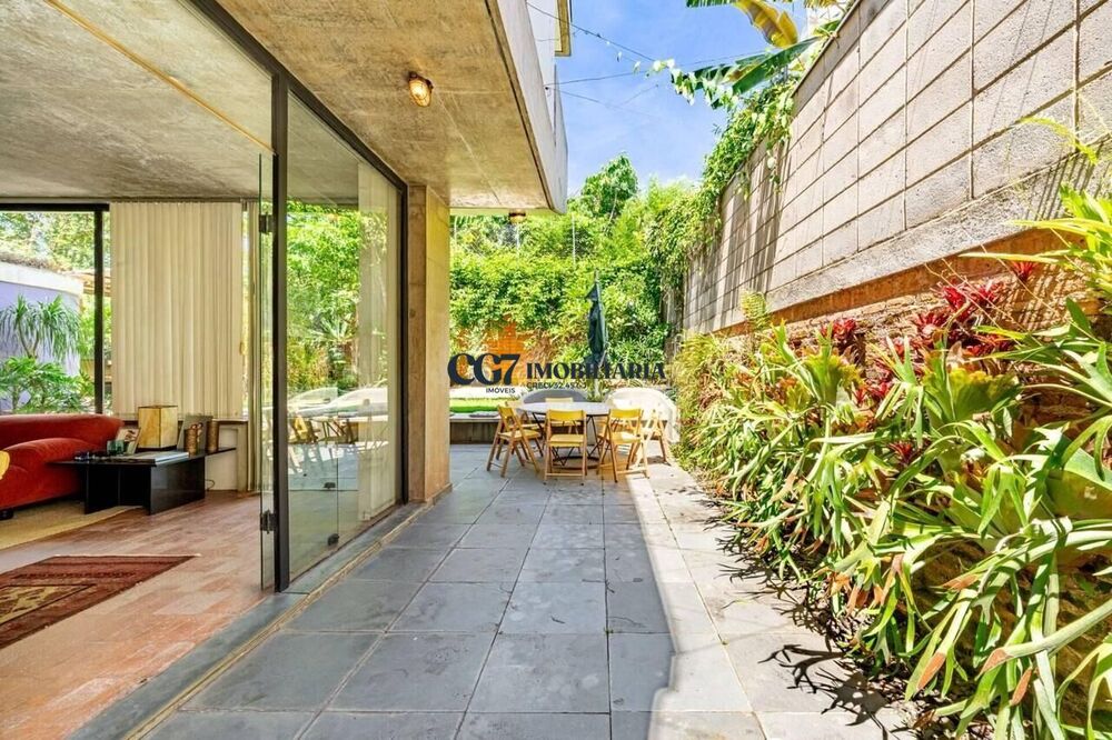 Sobrado à venda com 3 quartos, 350m² - Foto 11