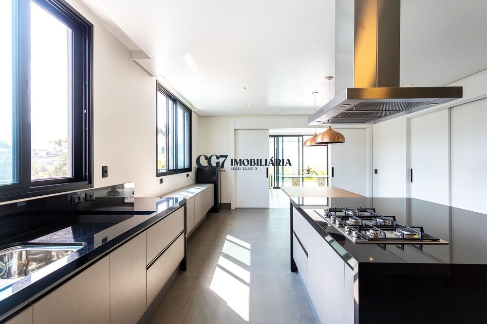 Sobrado, 4 quartos, 1 m² - Foto 1