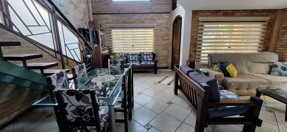 Casa, 4 quartos, 180 m² - Foto 2