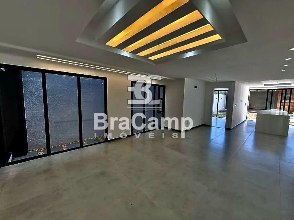 Casa, 4 quartos, 250 m² - Foto 1