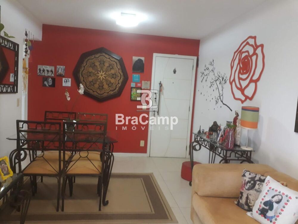 Apartamento à venda com 2 quartos, 75m² - Foto 1