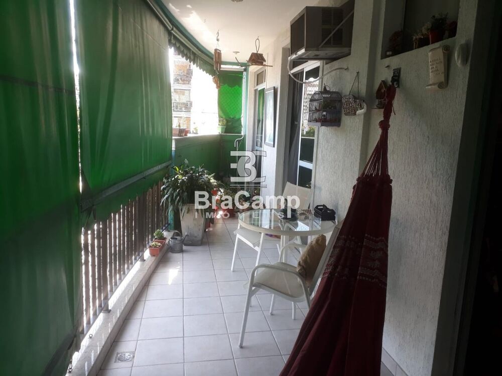 Apartamento à venda com 2 quartos, 75m² - Foto 14