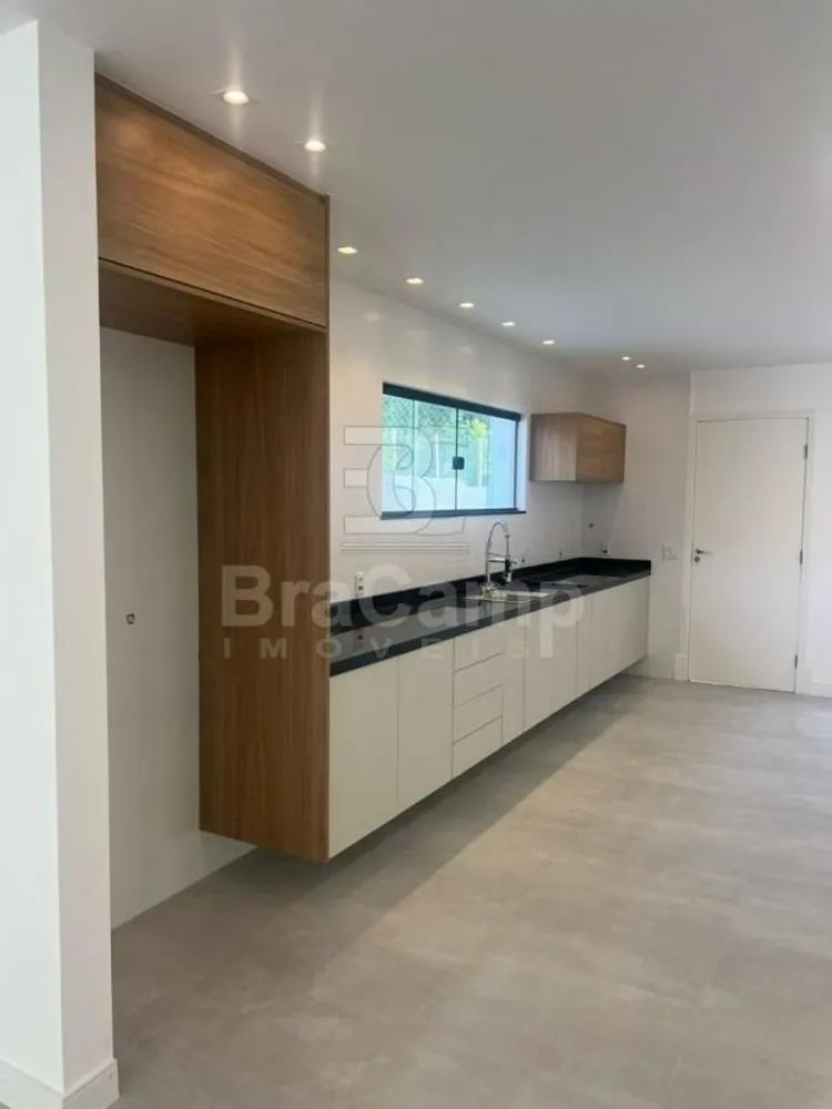 Casa, 3 quartos, 210 m² - Foto 1