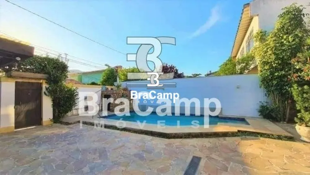 Casa, 3 quartos, 220 m² - Foto 1