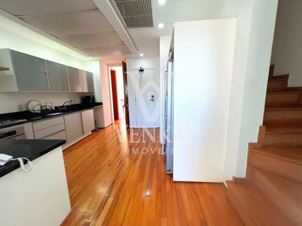 Cobertura, 3 quartos, 239 m² - Foto 18