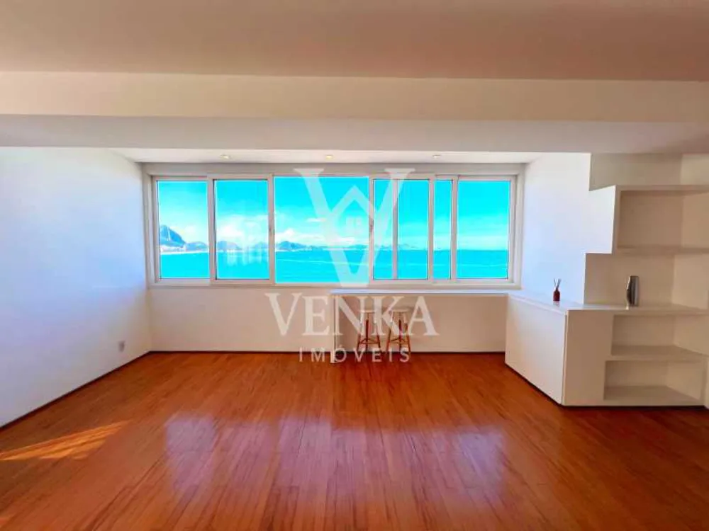 Cobertura, 3 quartos, 239 m² - Foto 1