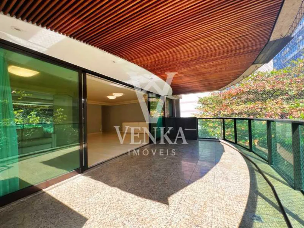 Apartamento, 3 quartos, 210 m² - Foto 1