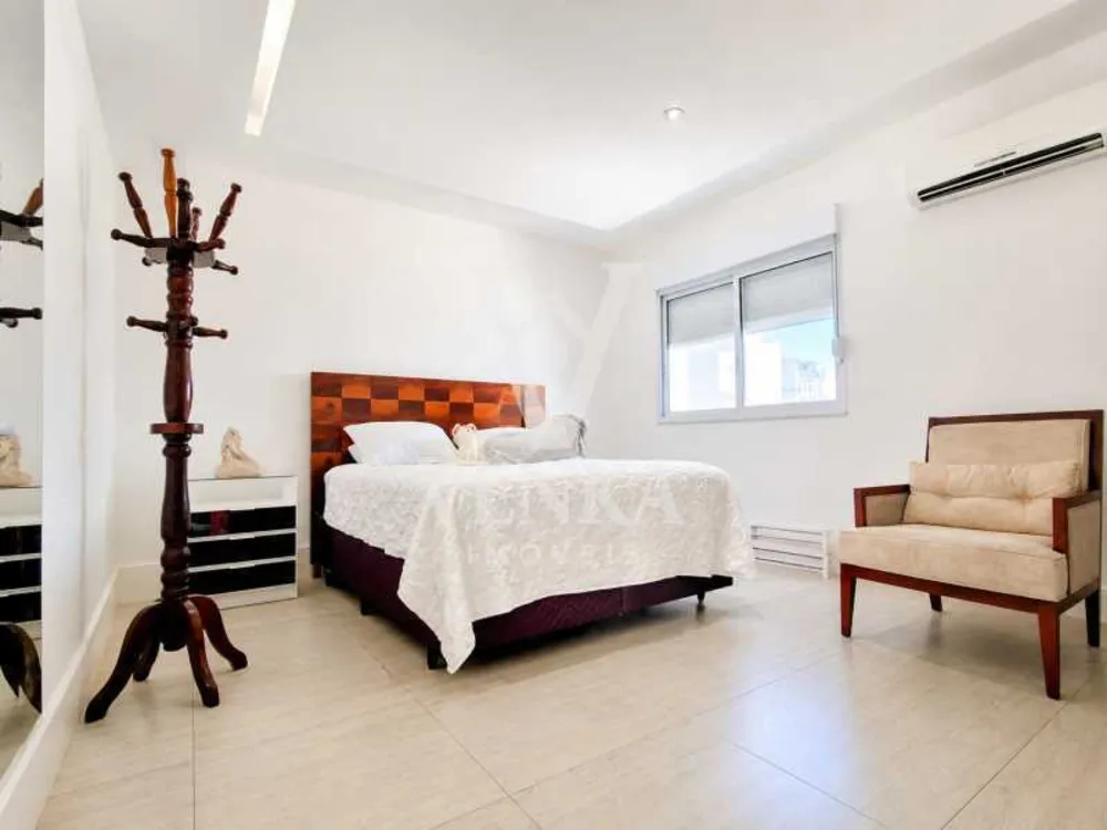 Cobertura, 3 quartos, 210 m² - Foto 12