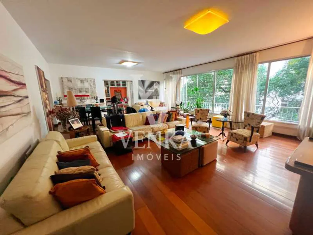 Apartamento, 3 quartos, 220 m² - Foto 1