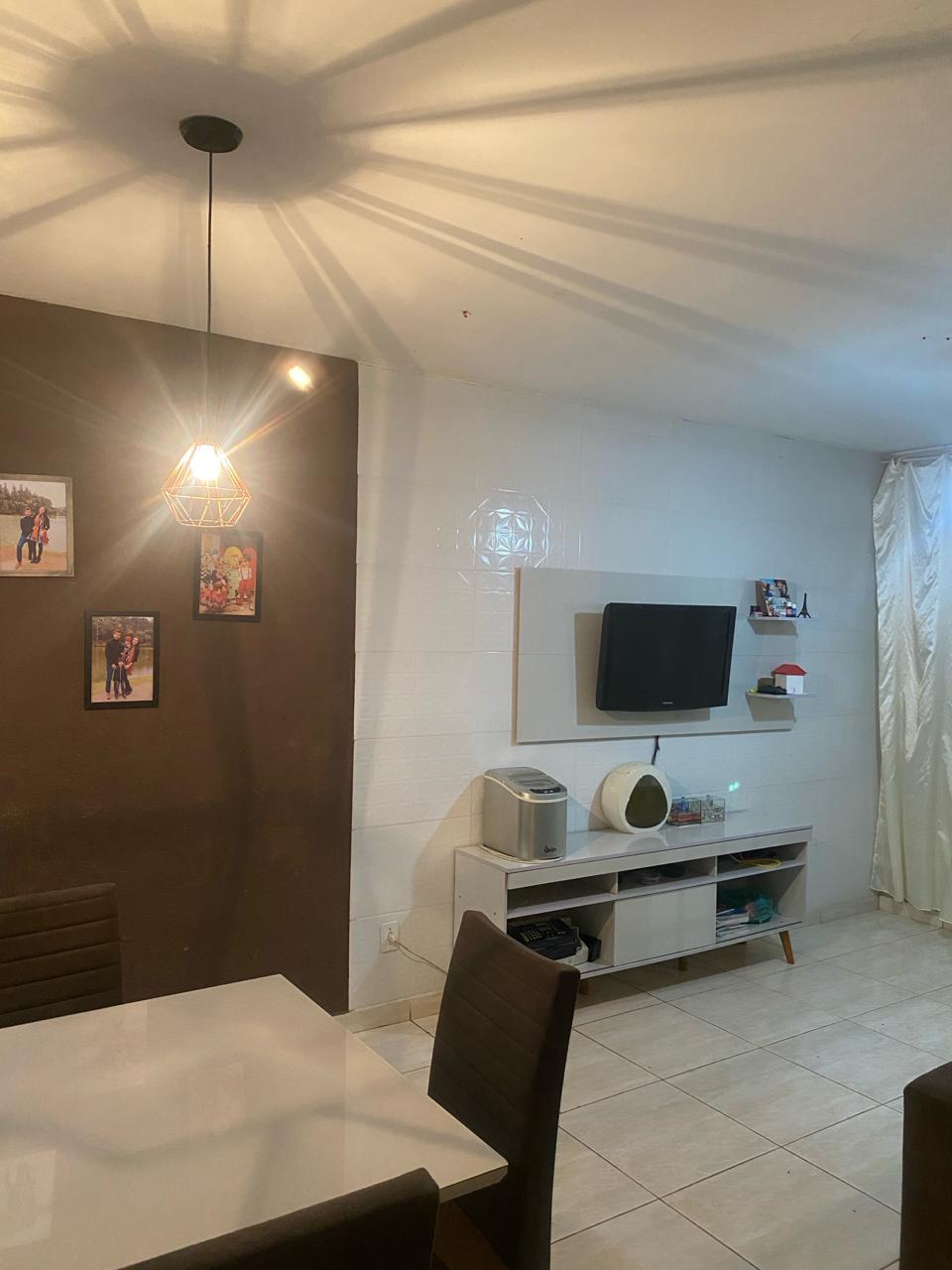 Casa à venda com 2 quartos, 95m² - Foto 1