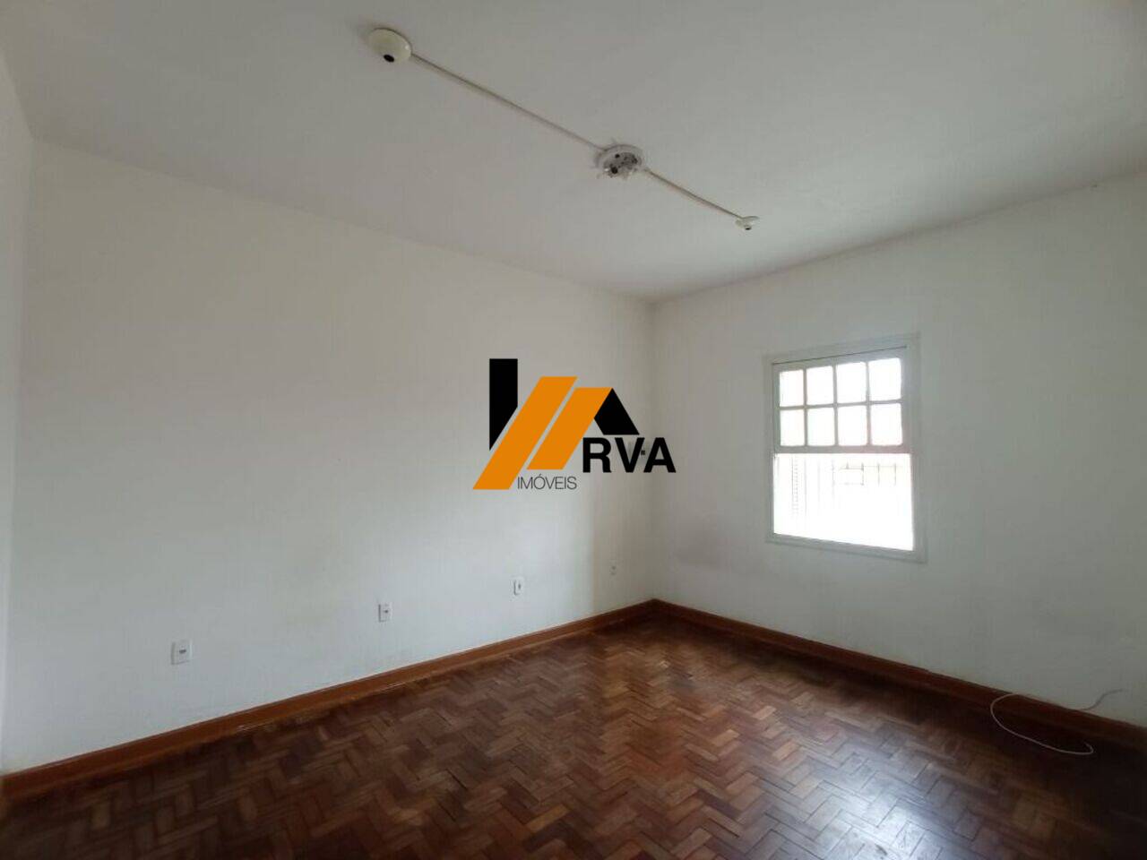 Casa à venda com 2 quartos, 230m² - Foto 24