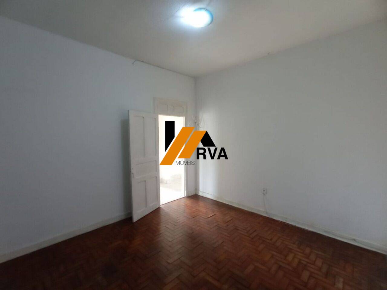 Casa à venda com 2 quartos, 230m² - Foto 6