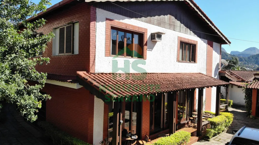 Casa, 10 quartos, 576 m² - Foto 1