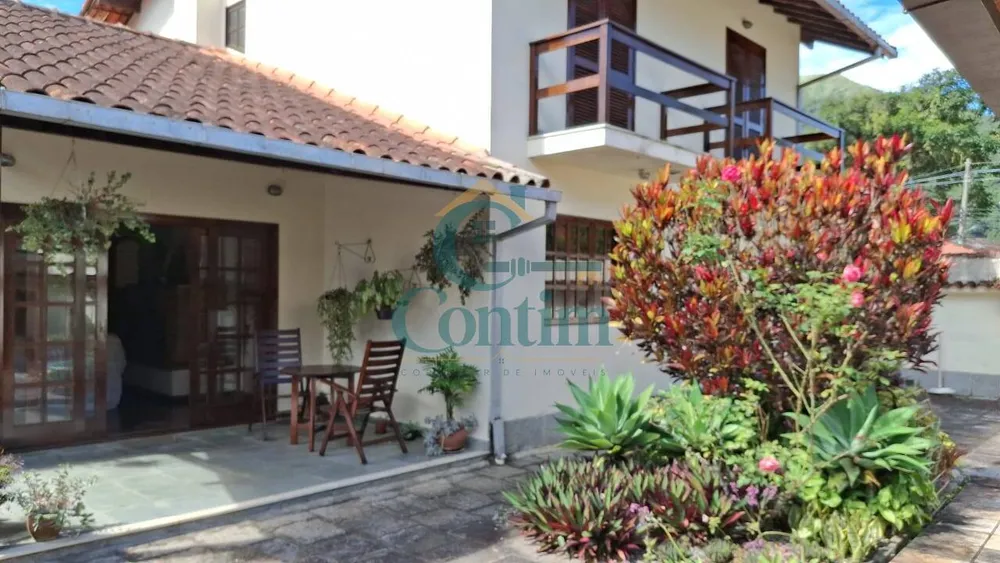 Casa, 3 quartos, 239 m² - Foto 1