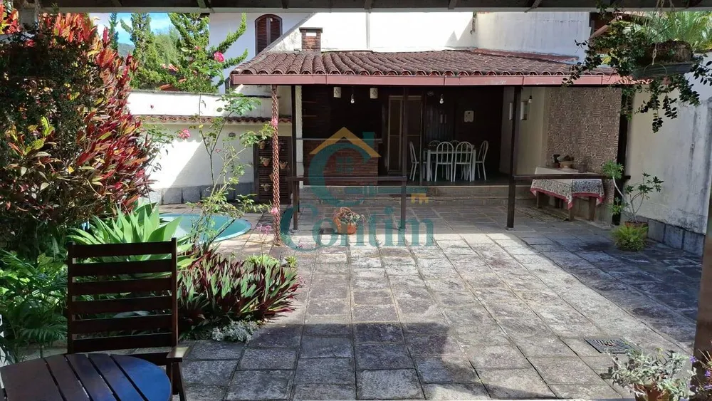 Casa, 3 quartos, 239 m² - Foto 13
