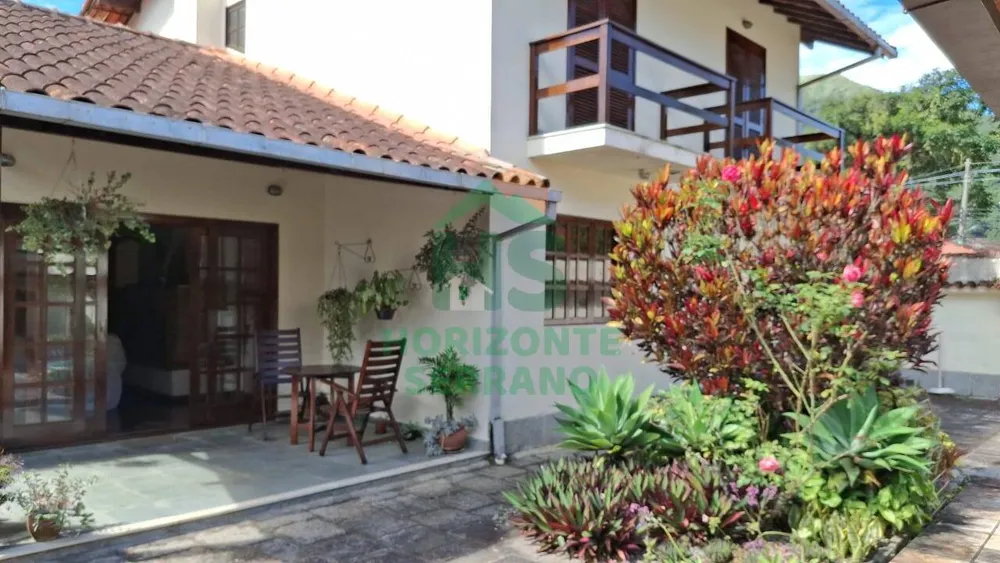 Casa, 3 quartos, 239 m² - Foto 1