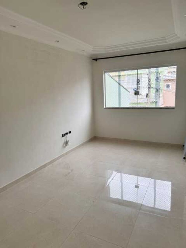 Casa à venda com 2 quartos, 105m² - Foto 2