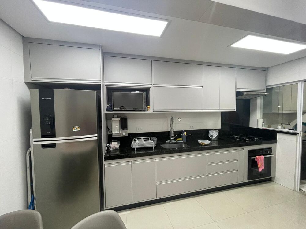 Apartamento à venda com 3 quartos, 76m² - Foto 1
