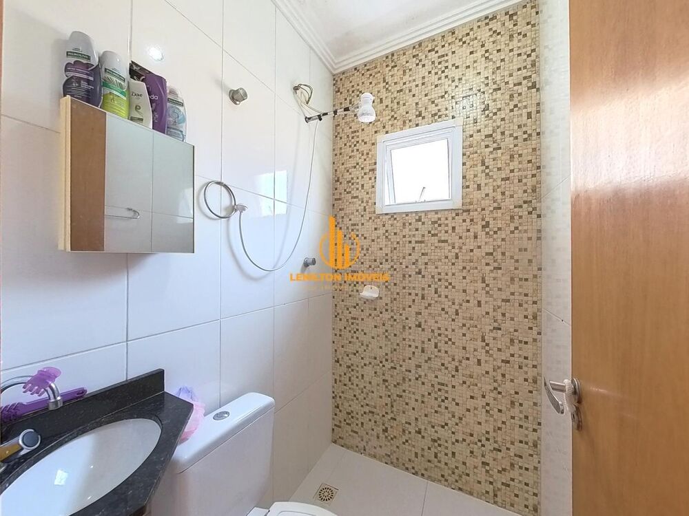 Apartamento à venda com 2 quartos, 61m² - Foto 2