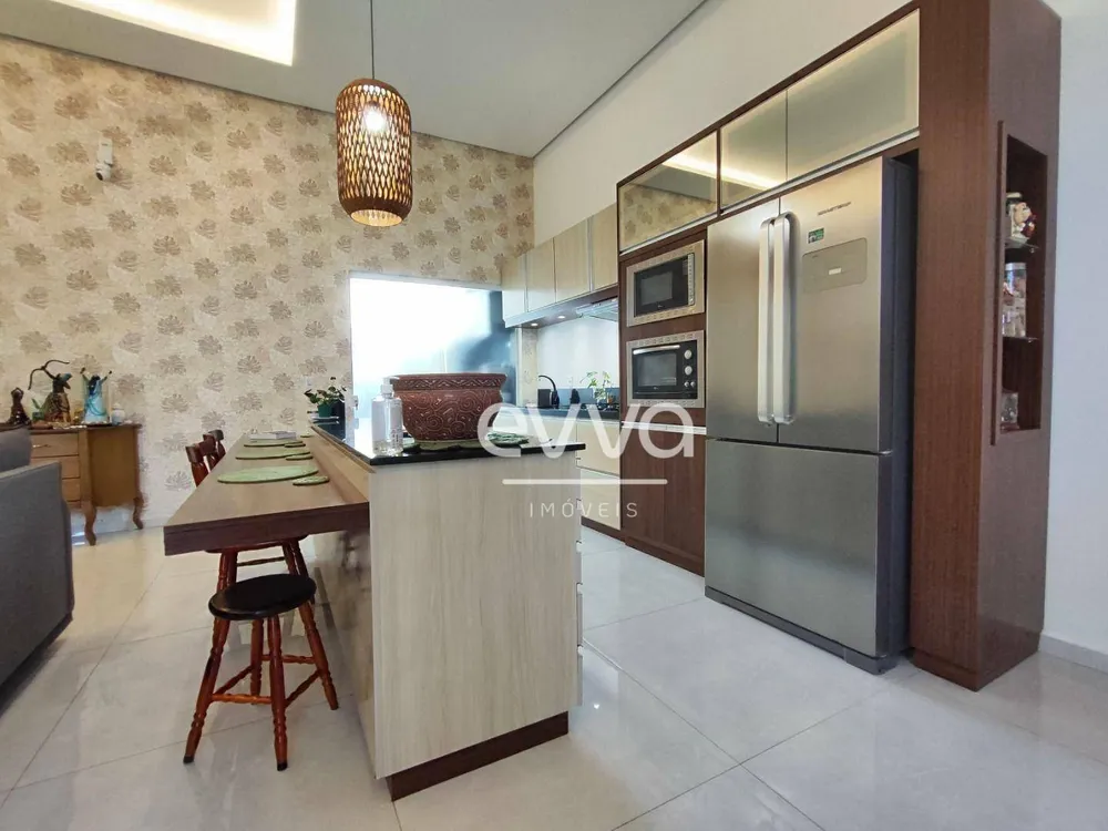 Casa, 3 quartos, 132 m² - Foto 1