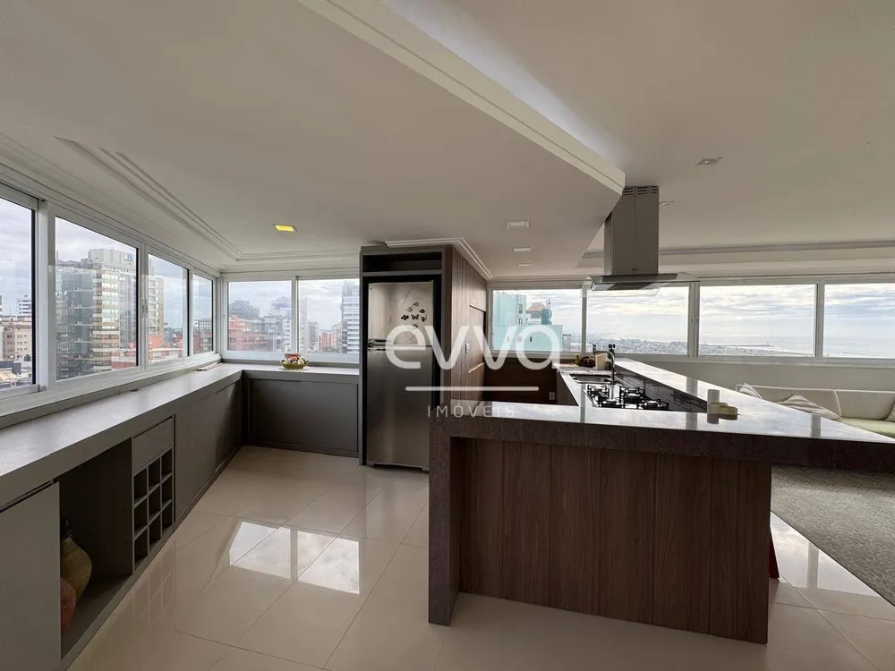 Cobertura, 3 quartos, 284 m² - Foto 4