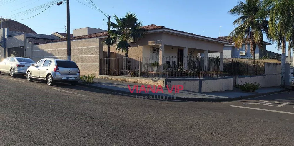 Casa, 4 quartos, 346 m² - Foto 2