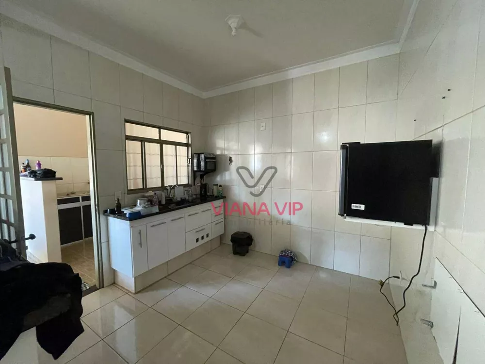 Casa, 3 quartos, 201 m² - Foto 2