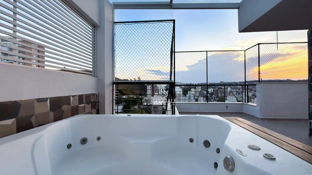 Cobertura, 3 quartos, 202 m² - Foto 1