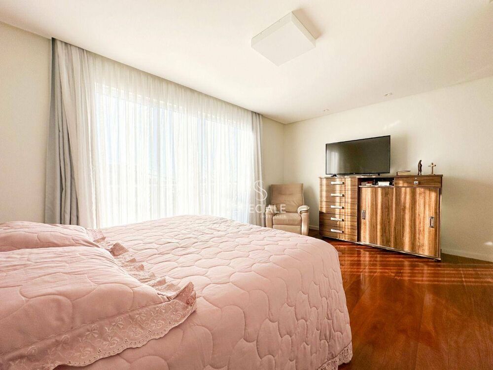 Casa de Condomínio à venda com 4 quartos, 230m² - Foto 5