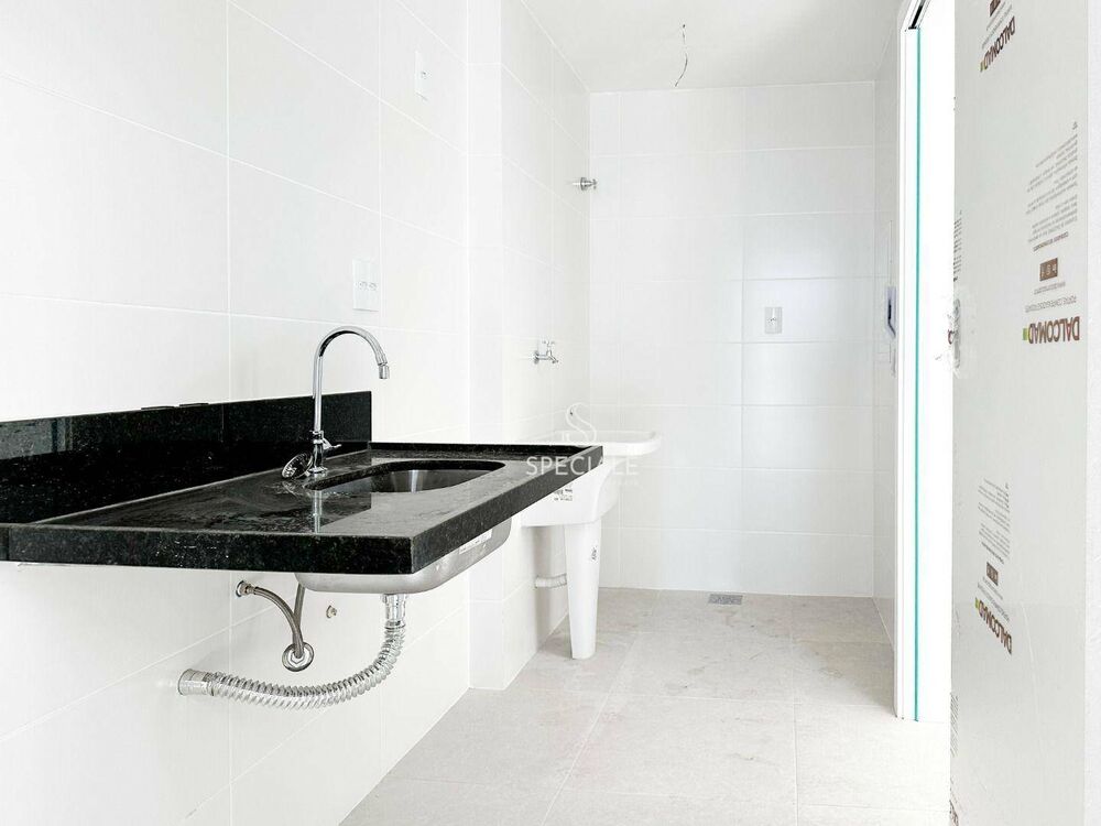 Apartamento à venda com 2 quartos, 65m² - Foto 3