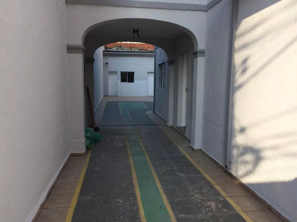 Sobrado à venda com 4 quartos, 250m² - Foto 3