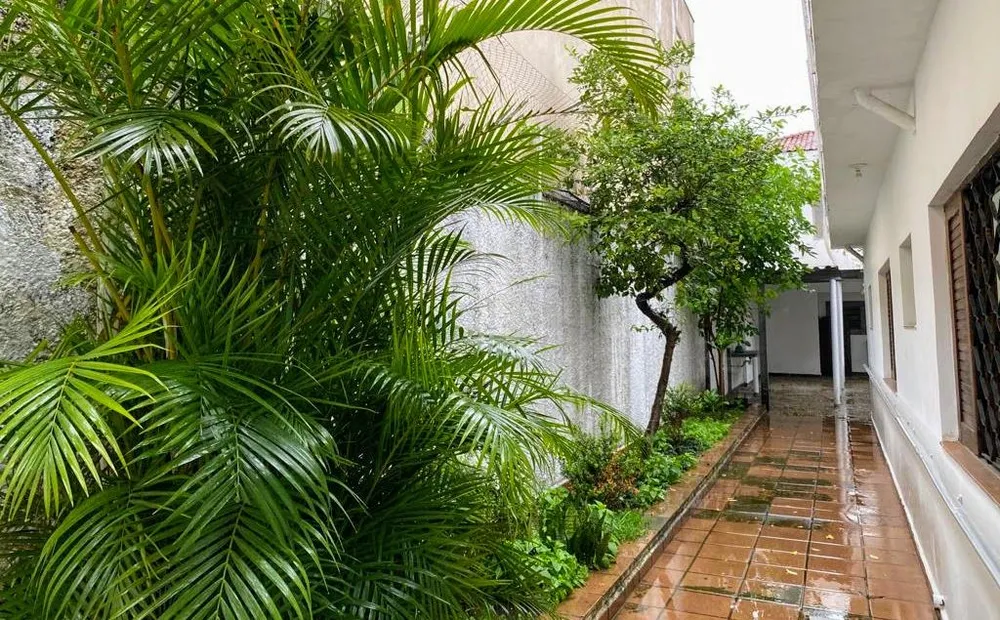 Casa, 5 quartos, 224 m² - Foto 1