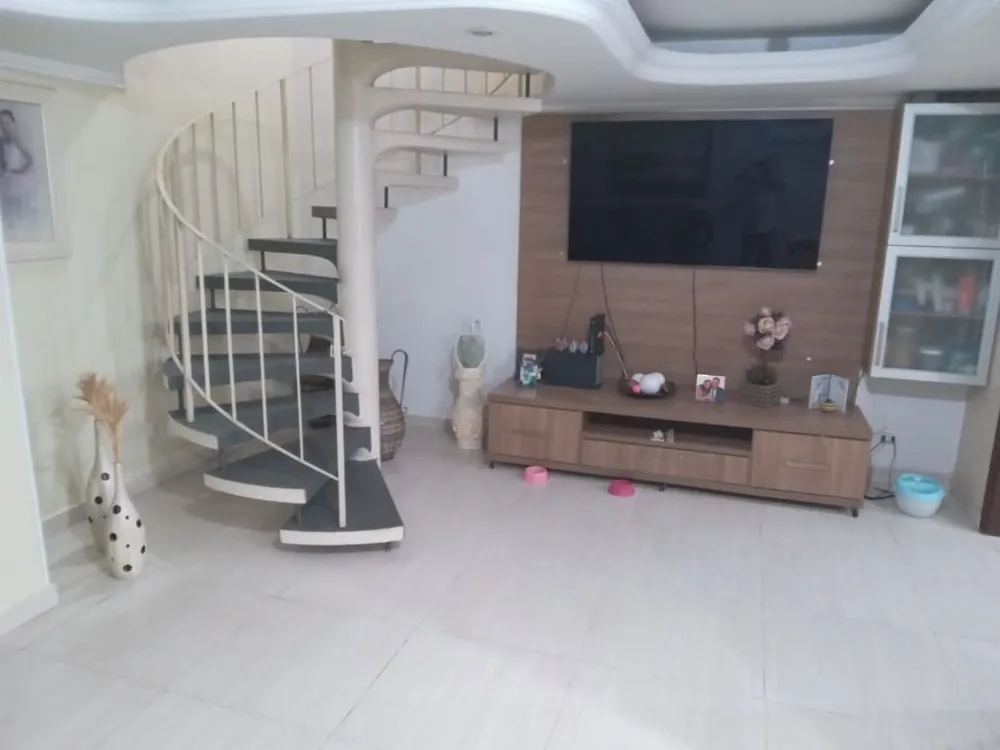 Sobrado, 5 quartos, 210 m² - Foto 2