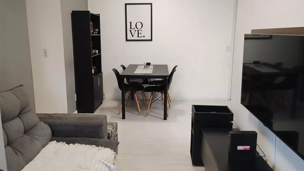 Apartamento à venda com 2 quartos, 68m² - Foto 2