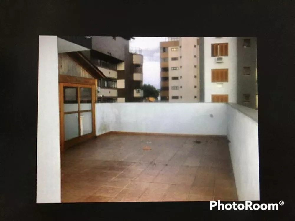 Cobertura à venda com 3 quartos, 240m² - Foto 13